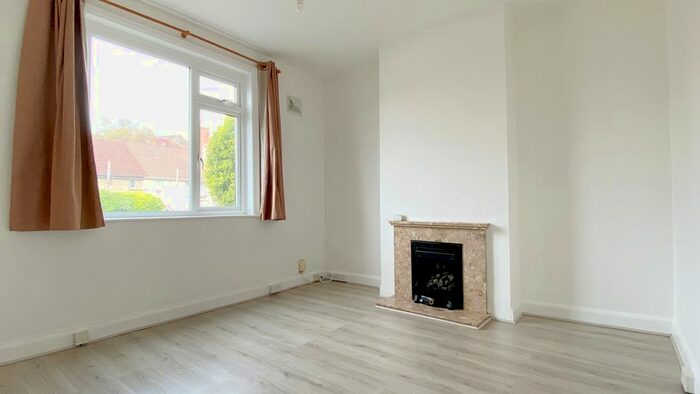 1 Bedroom Flat To Rent In Coombe Road, Brighton, BN2