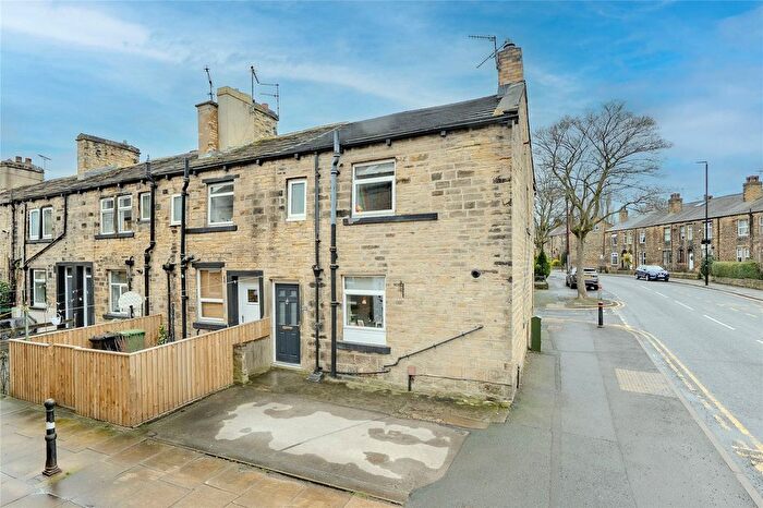 2 Bedroom Terraced House For Sale In Old Road, Farsley, Pudsey, West Yorkshire, LS28