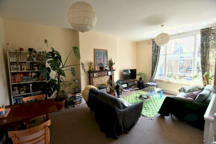 2 Bedroom Flat To Rent In Amhurst Road, London, E8
