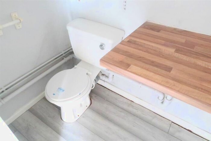 4 Bedroom Property To Rent In Commercial Street, Pengam, Blackwood, NP12