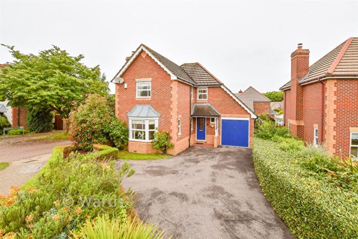 4 Bedroom Detached House For Sale In Anson Avenue, West Malling, Kent, ME19