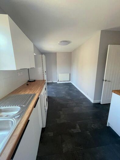 3 Bedroom Semi-Detached House To Rent In Littleton Road, Bristol, BS3