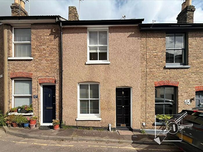 2 Bedroom Terraced House To Rent In Constitution Hill, Gravesend, DA12