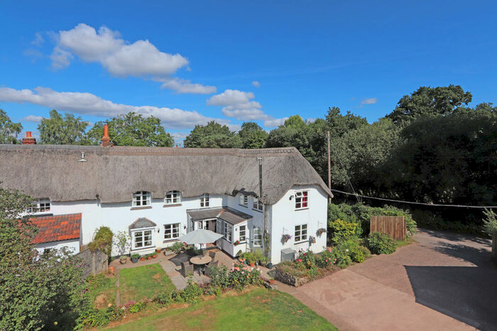 4 Bedroom Semi-Detached House For Sale In Kentismoor Cottages, Kentisbeare, EX15