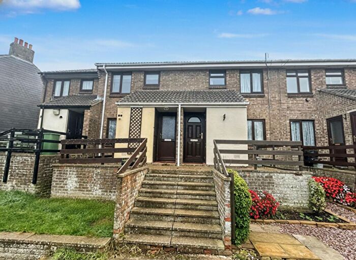 1 Bedroom Flat To Rent In St. Martins Crescent, South Heighton, BN9