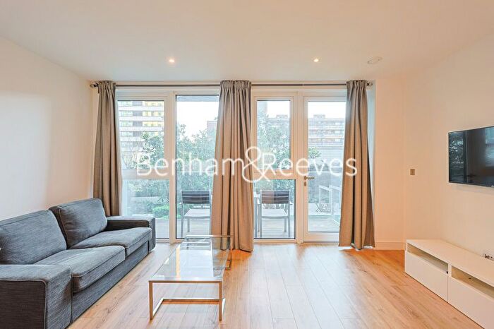 2 Bedroom Flat To Rent In Beadon Road, Beadon Road, W6