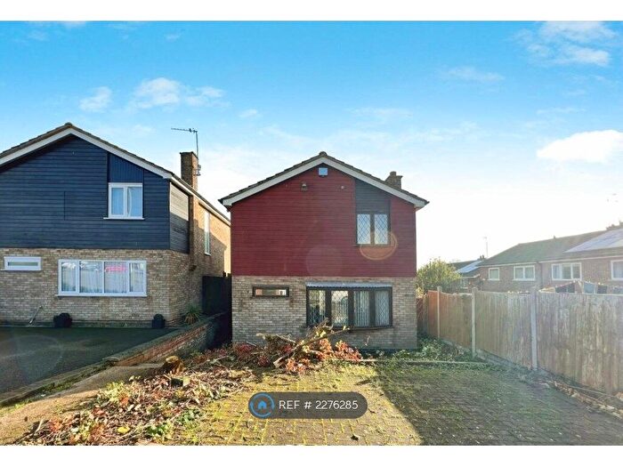 3 Bedroom Detached House To Rent In Park Rise, Leicester, LE3