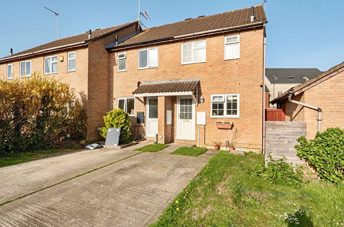 2 Bedroom Terraced House For Sale In Griffiths Close, Stratton St Margaret, Swindon, SN3