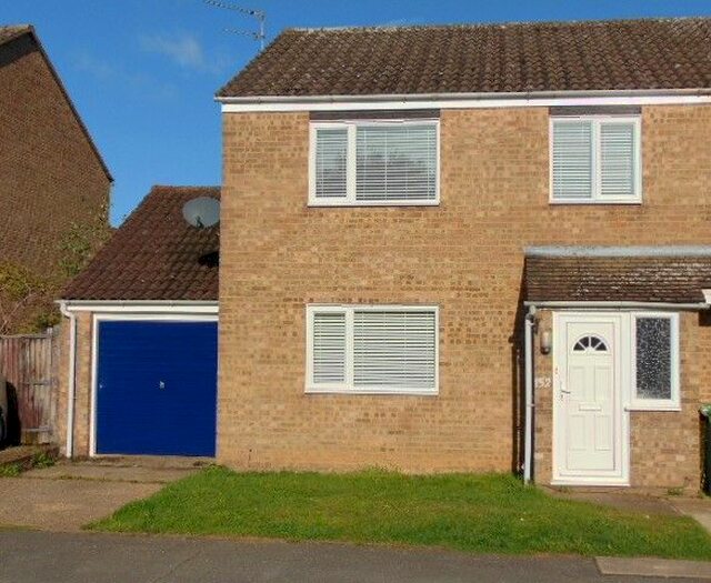 3 Bedroom Semi-Detached House To Rent In Desmond Drive, Norwich, NR6