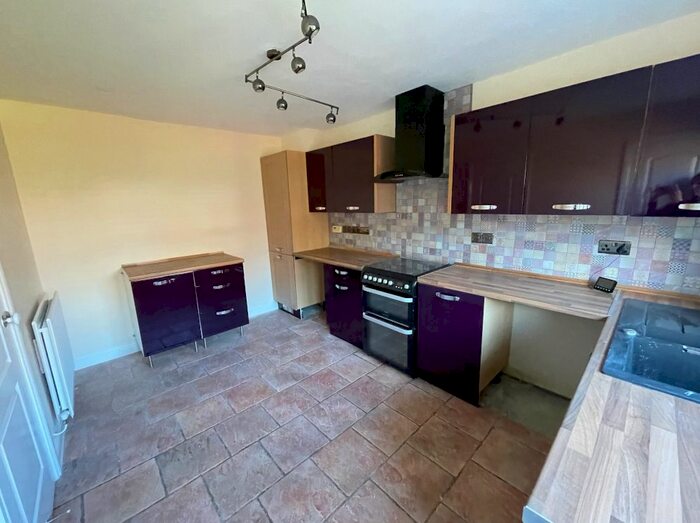 3 Bedroom Semi Detached House For Sale In The Meadows, Burnopfield