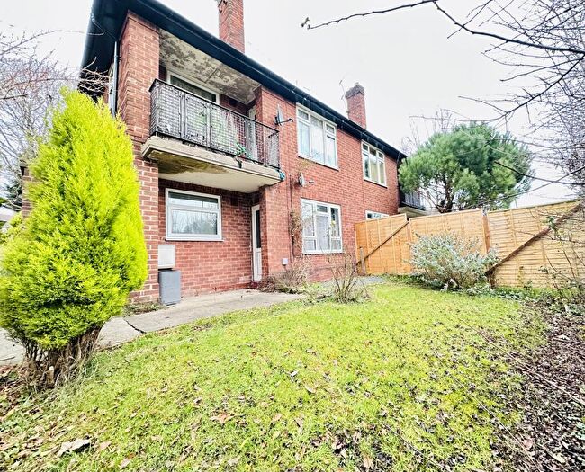 1 Bedroom Flat For Sale In Larkhill Road, Roundhay, Leeds, LS8