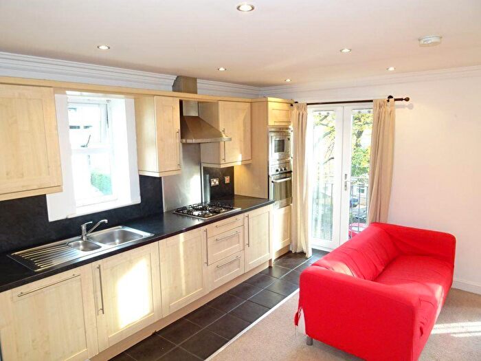 2 Bedroom Apartment To Rent In Flat B, Hallamgate Road, S10