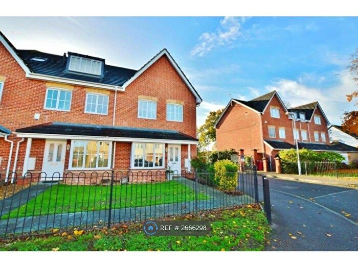 3 Bedroom Semi-detached House To Rent In Crofthill Road, Slough, SL2