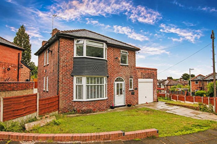 3 Bedroom Detached House For Sale In Durham Road, Salford, M6