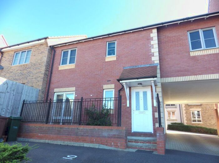 1 Bedroom Flat To Rent In Rosemary Drive, Banbury, Oxfordshire, OX16
