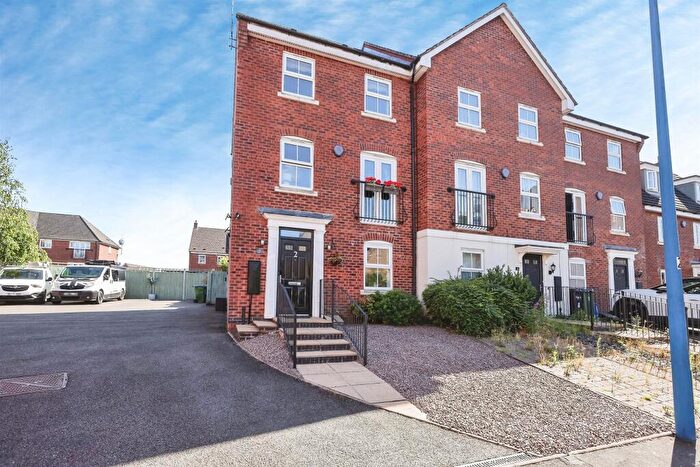 4 Bedroom End Of Terrace House For Sale In Glaslyn Avenue, Rowley Regis, B65