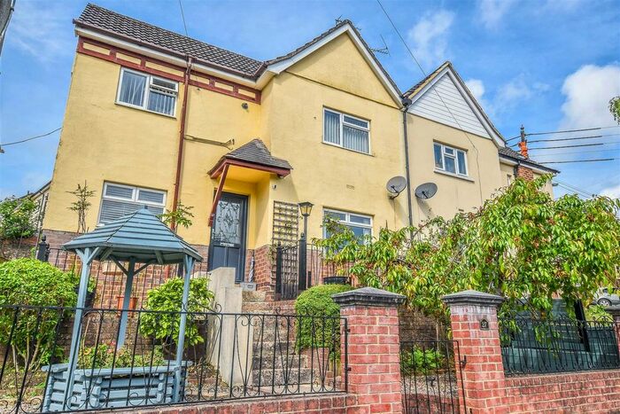 2 Bedroom Semi-Detached House To Rent In Kingsdown, Dursley, GL11