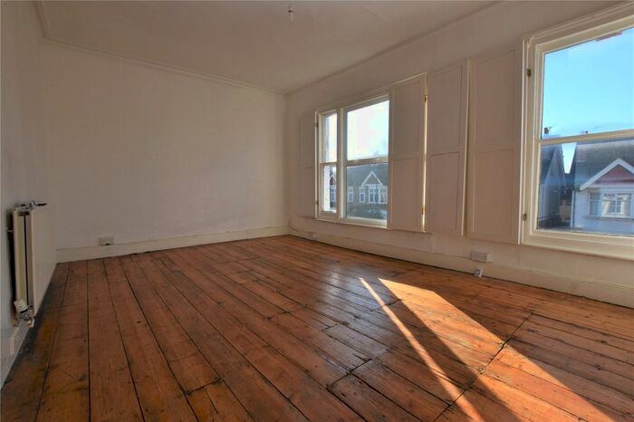 2 Bedroom Flat To Rent In Clifton Road, London, SE25