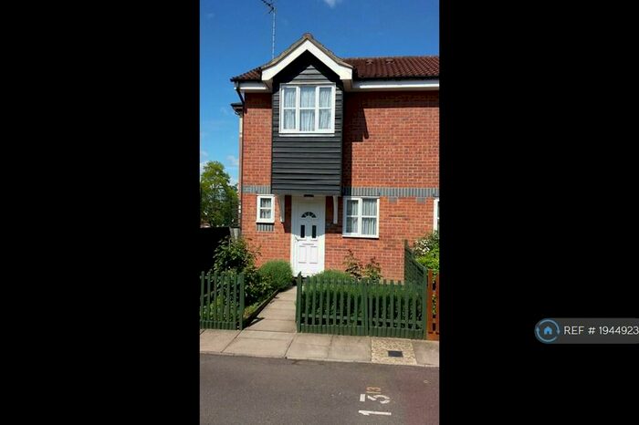 2 Bedroom End Of Terrace House To Rent In Mapeshill Place, London, NW2