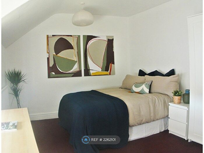 8 Bedroom Terraced House To Rent In College Road, Bangor, LL57