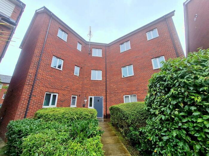 2 Bedroom Flat To Rent In Irwell Place, Radcliffe, Stoneclough, M26