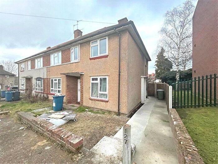 2 Bedroom Maisonette To Rent In Sefton Avenue, Harrow, Middlesex, HA3