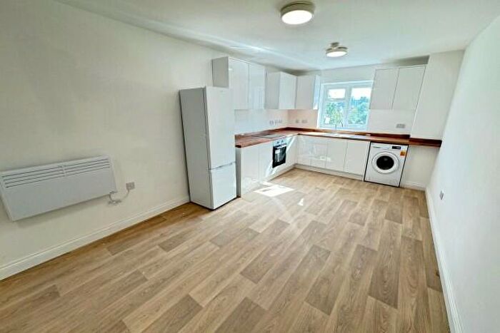 1 Bedroom Flat To Rent In Clifton Street Cardiff, CF24