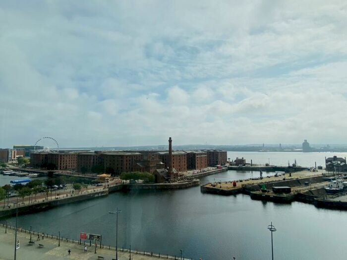 2 Bedroom Apartment To Rent In One Park West, Strand Street, L1