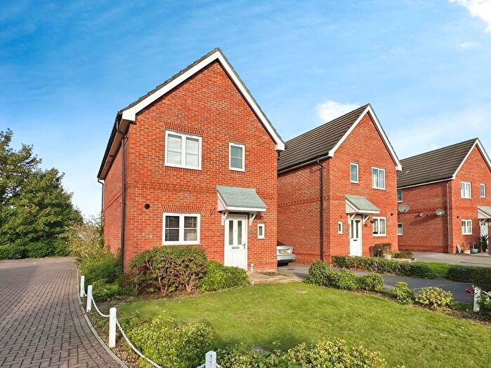 3 Bedroom Detached House To Rent In Guardians Way, PO3