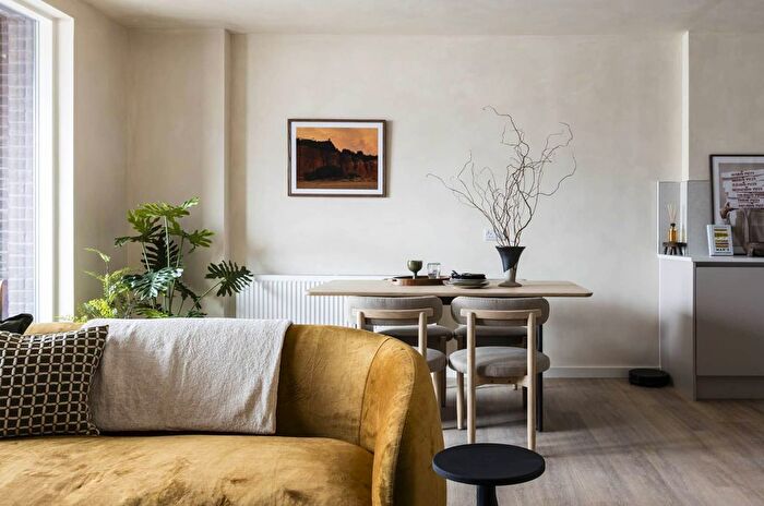 2 Bedroom Flat To Rent In Momento Hayes, Hayes And Harlington, Hayes, UB3