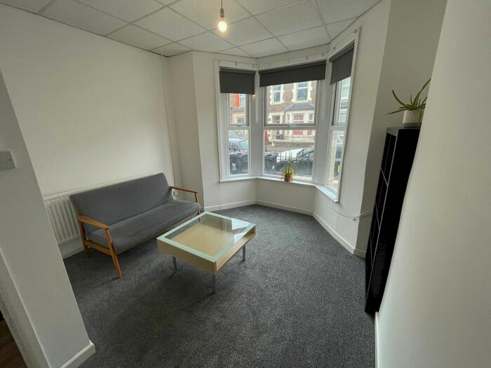 1 Bedroom Flat To Rent In Diana Street, Roath, CF24