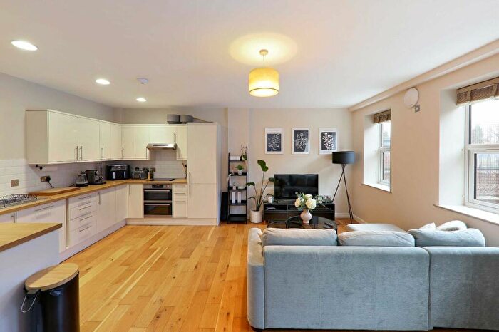 2 Bedroom Apartment For Sale In Sycamore Road, Amersham, HP6