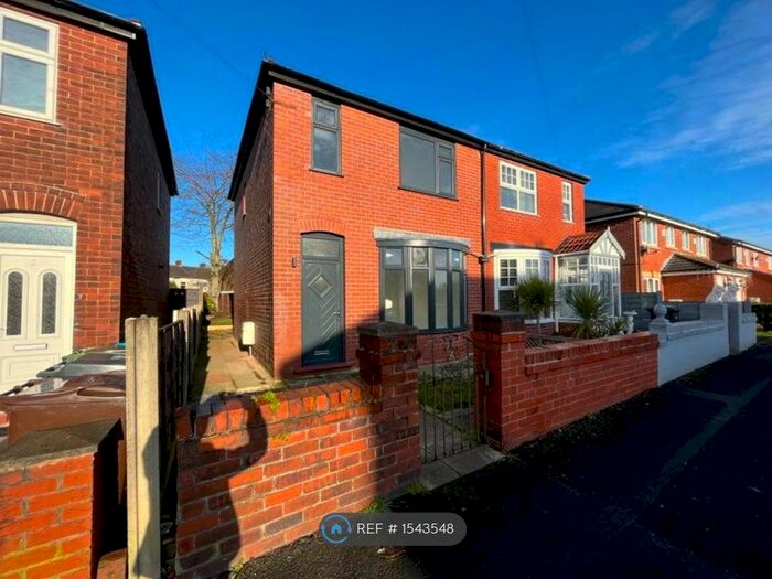 3 Bedroom Semi-Detached House To Rent In Mabel Road, Failsworth, Manchester, M35