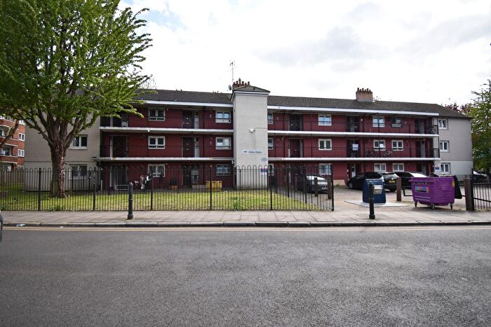1 Bedroom Flat For Sale In Boden House, Shoreditch, London, E1