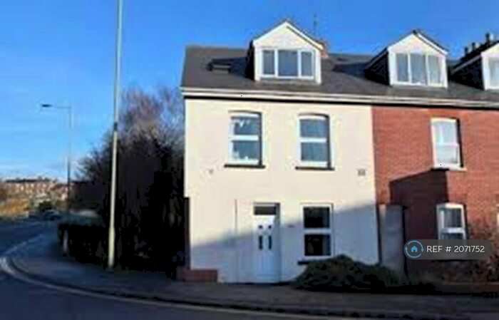 1 Bedroom Flat To Rent In West Exe South, Tiverton, EX16