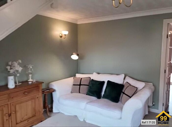 2 Bedroom Flat To Rent In Brunswick Court, London, SW1P