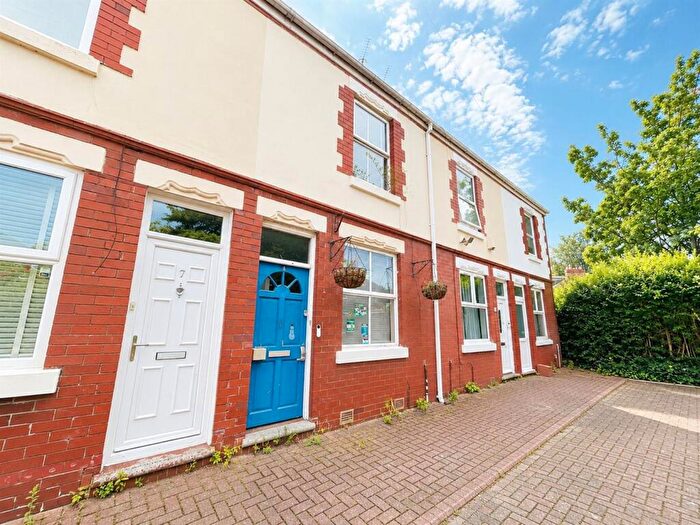 1 Bedroom Terraced House For Sale In Windsor Avenue, Sale, M33