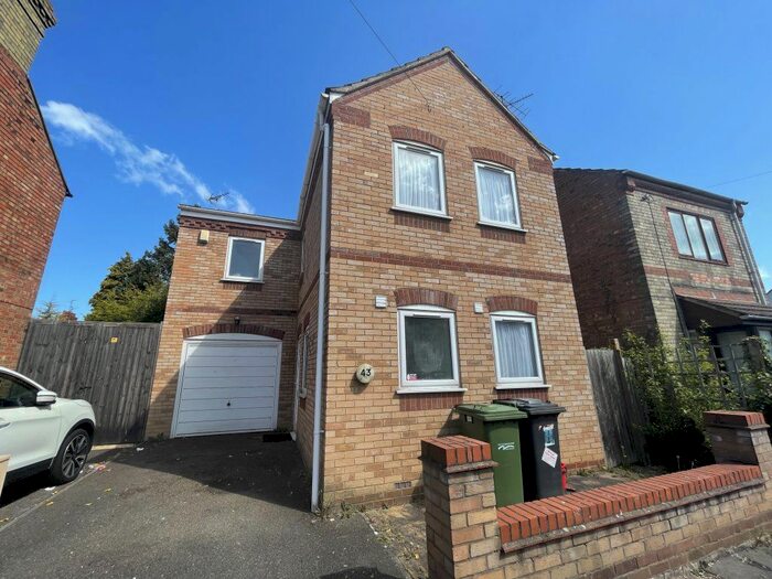 4 Bedroom Detached House To Rent In Gilpin Street, Peterborough, PE1
