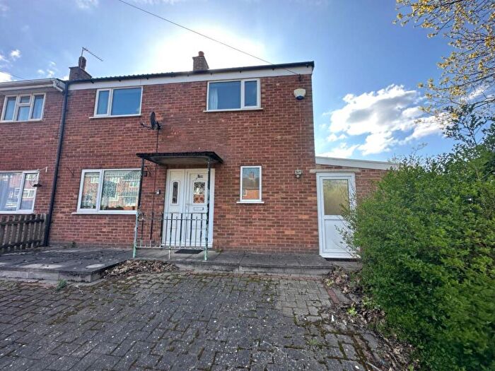 3 Bedroom Semi-Detached House For Sale In Acacia Road, Camp Hill, Nuneaton, CV10
