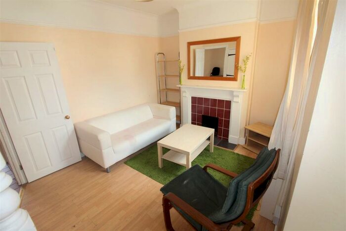 3 Bedroom House To Rent In System Street, Adamsdown, Cardiff, CF24