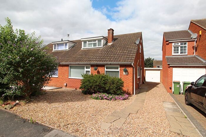 3 Bedroom Semi-Detached House For Sale In Walnut Way, Countesthorpe, Leicester, LE8