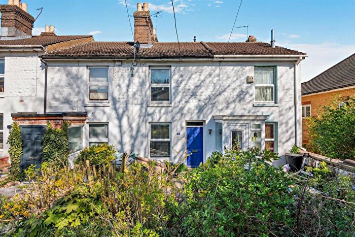 2 Bedroom Terraced House For Sale In St. Georges Square, Maidstone, ME16