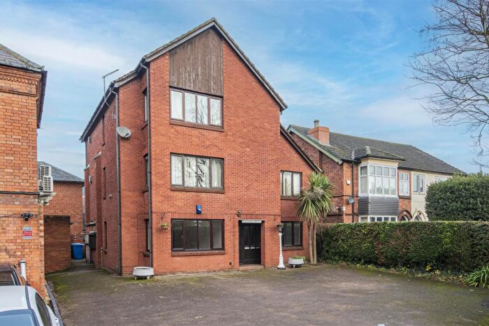 1 Bedroom Flat For Sale In London Road, Kettering, NN16