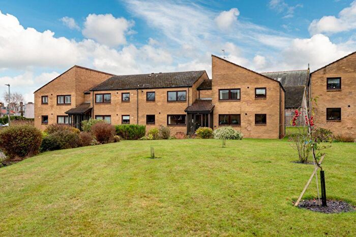 2 Bedroom Flat For Sale In / Clark Place, Edinburgh, EH5