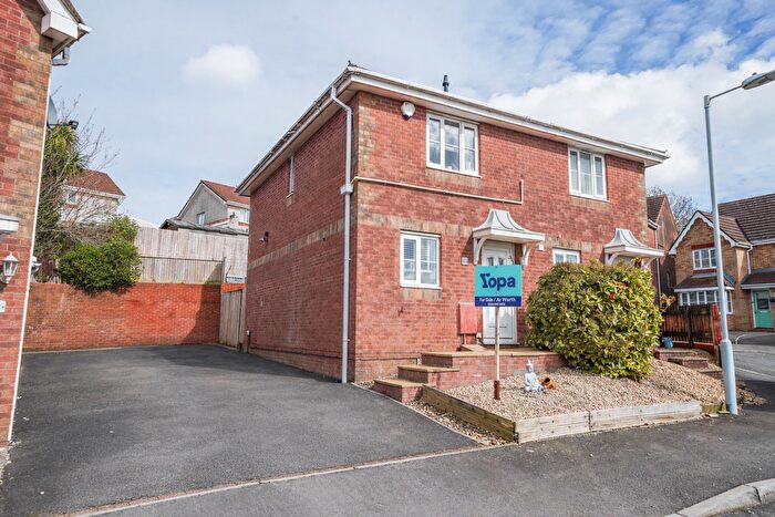 2 Bedroom Semi-Detached House For Sale In Heol Barcud, Swansea, SA7