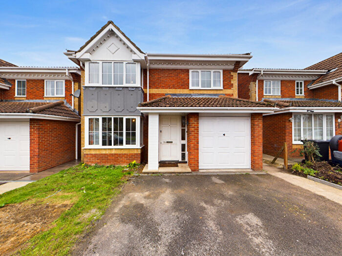 4 Bedroom Detached House To Rent In The Spinney, High Wycombe, Buckinghamshire, HP11