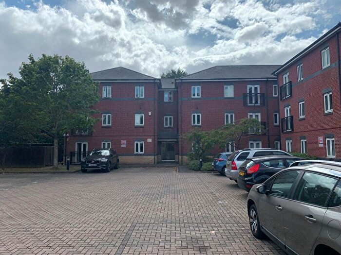 2 Bedroom Flat For Sale In Flat, Brasenose Driftway, Oxford, Oxfordshire, OX4