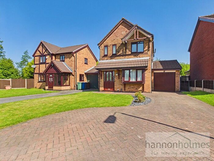 3 Bedroom Detached House For Sale In Burghley Drive, Radcliffe, Manchester, M26
