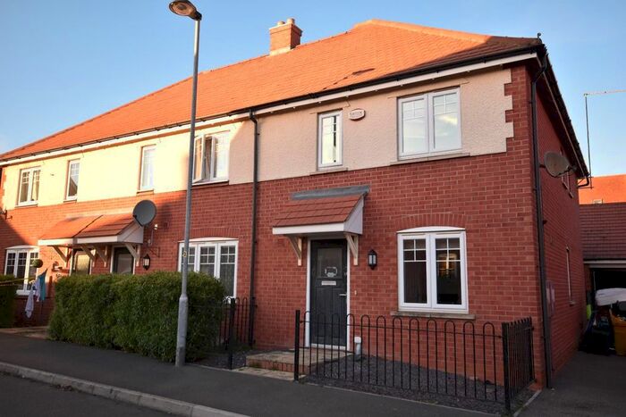 3 Bedroom Semi-Detached House To Rent In Maxwell Crescent, Duston, Northampton, NN5