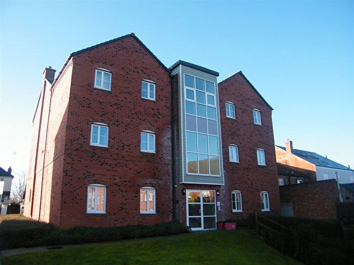2 Bedroom Property To Rent In Chandley Wharf, Warwick, CV34